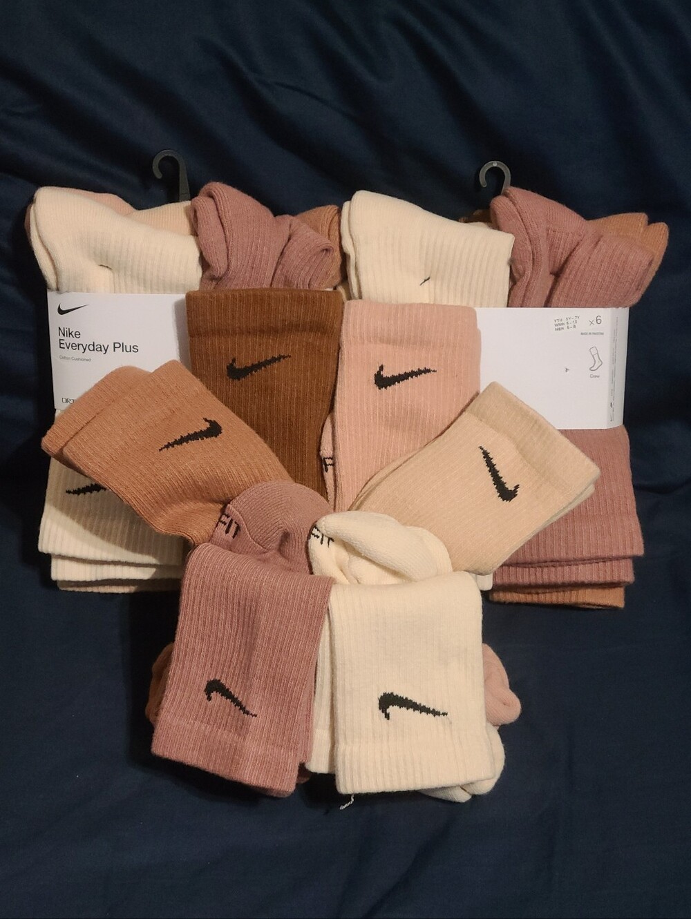 Nike Everyday Plus Sock Bundle-18 Pairs! New wTags! Sizes M6-8 & M8-12